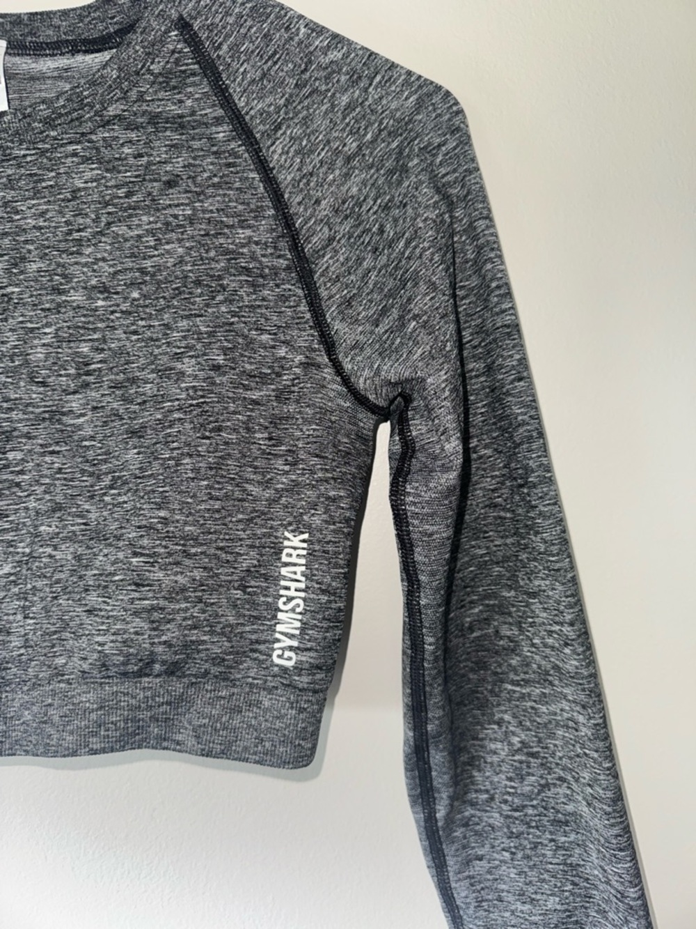Gymshark Women's Gray Stretch Cropped Long Sleeve Crew Neck Crop Top Size M - Picture 2 of 5